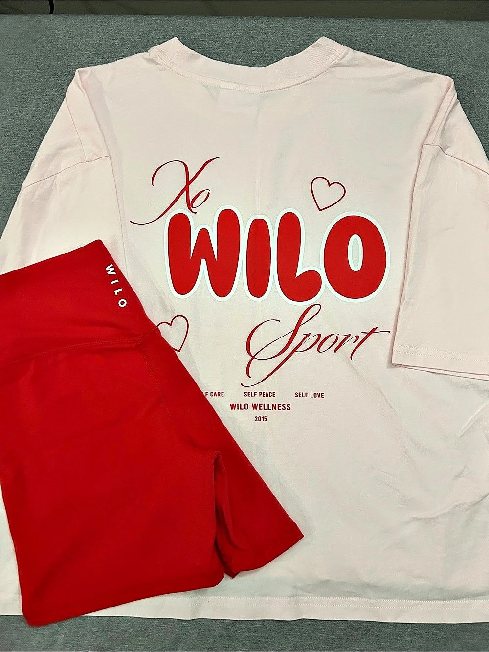 Wilo Graphic Athletic Set in Pink & Red Size Medium